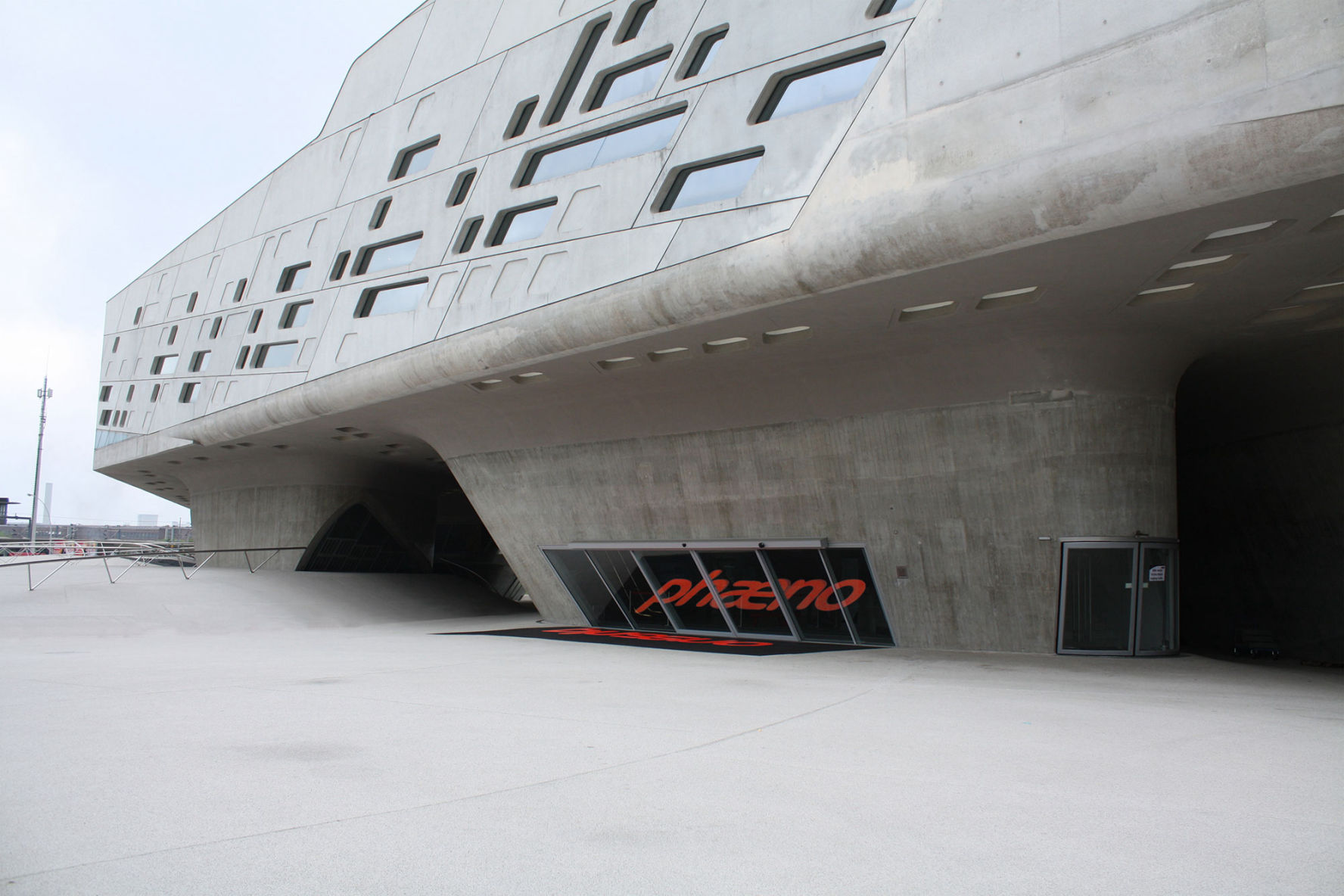 Wiermann mirrored phaeno 6982