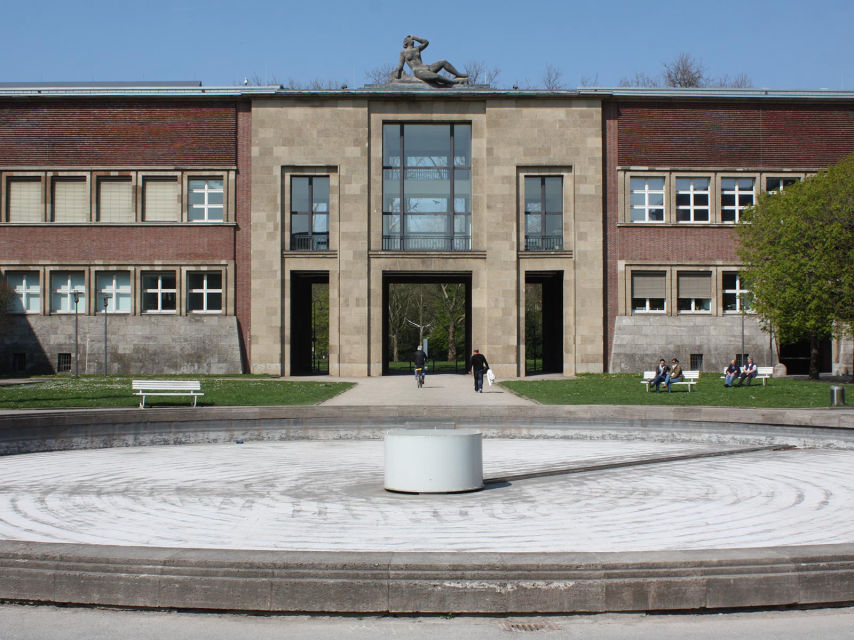 Wiermann reflecting light Tag-6448